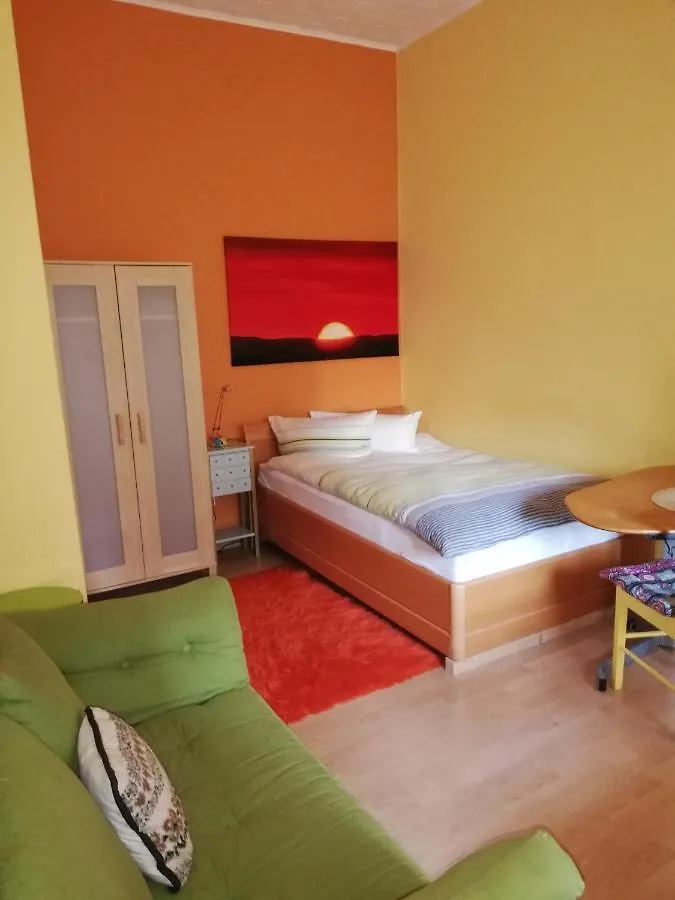 フランクフルト アカーサ ベッド＆ブレックファースト Bed & Breakfast