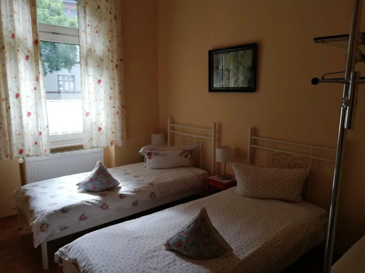 フランクフルト アカーサ ベッド＆ブレックファースト Bed & Breakfast ドイツ