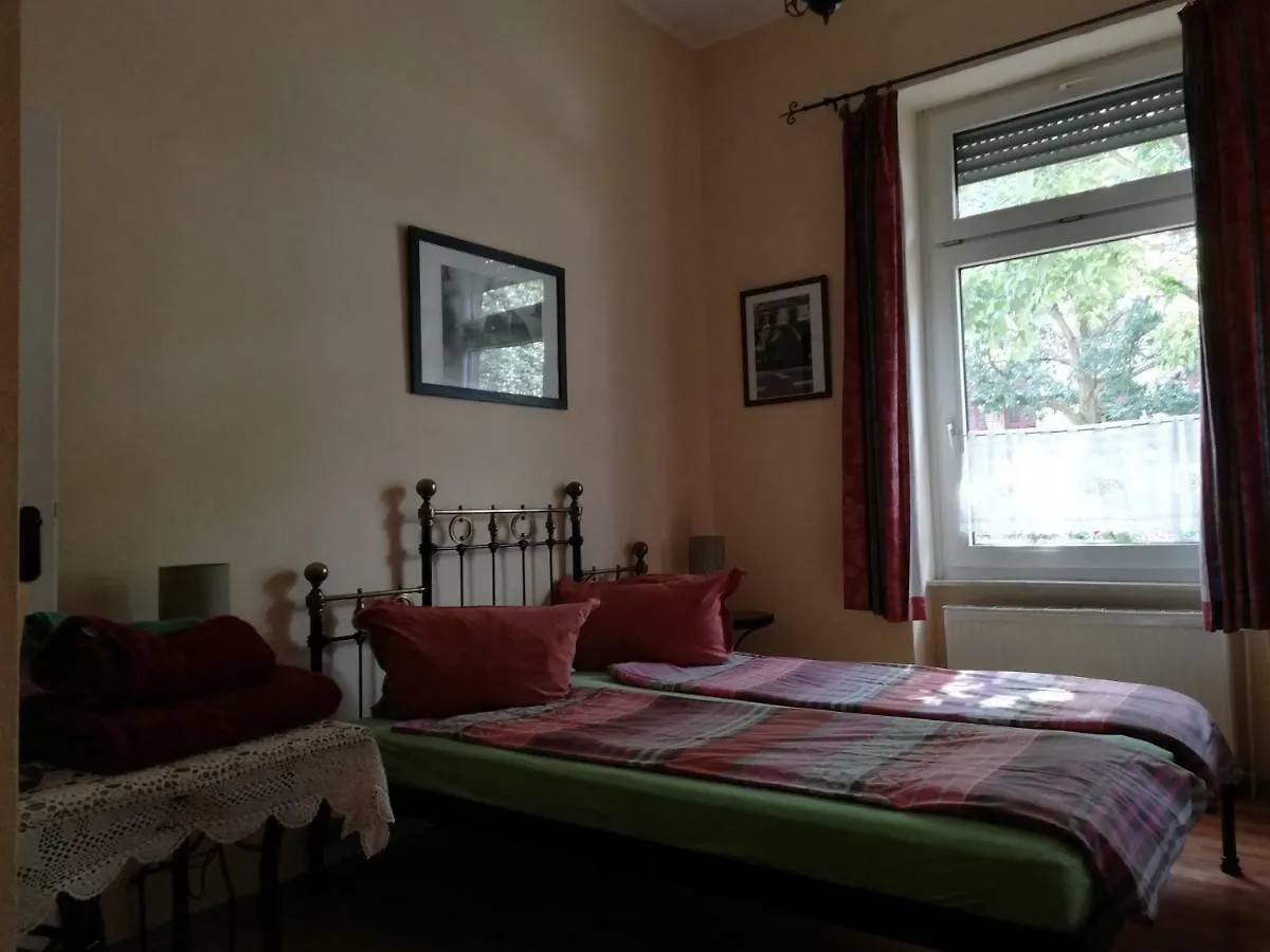 フランクフルト アカーサ ベッド＆ブレックファースト Bed & Breakfast 2*,  ドイツ