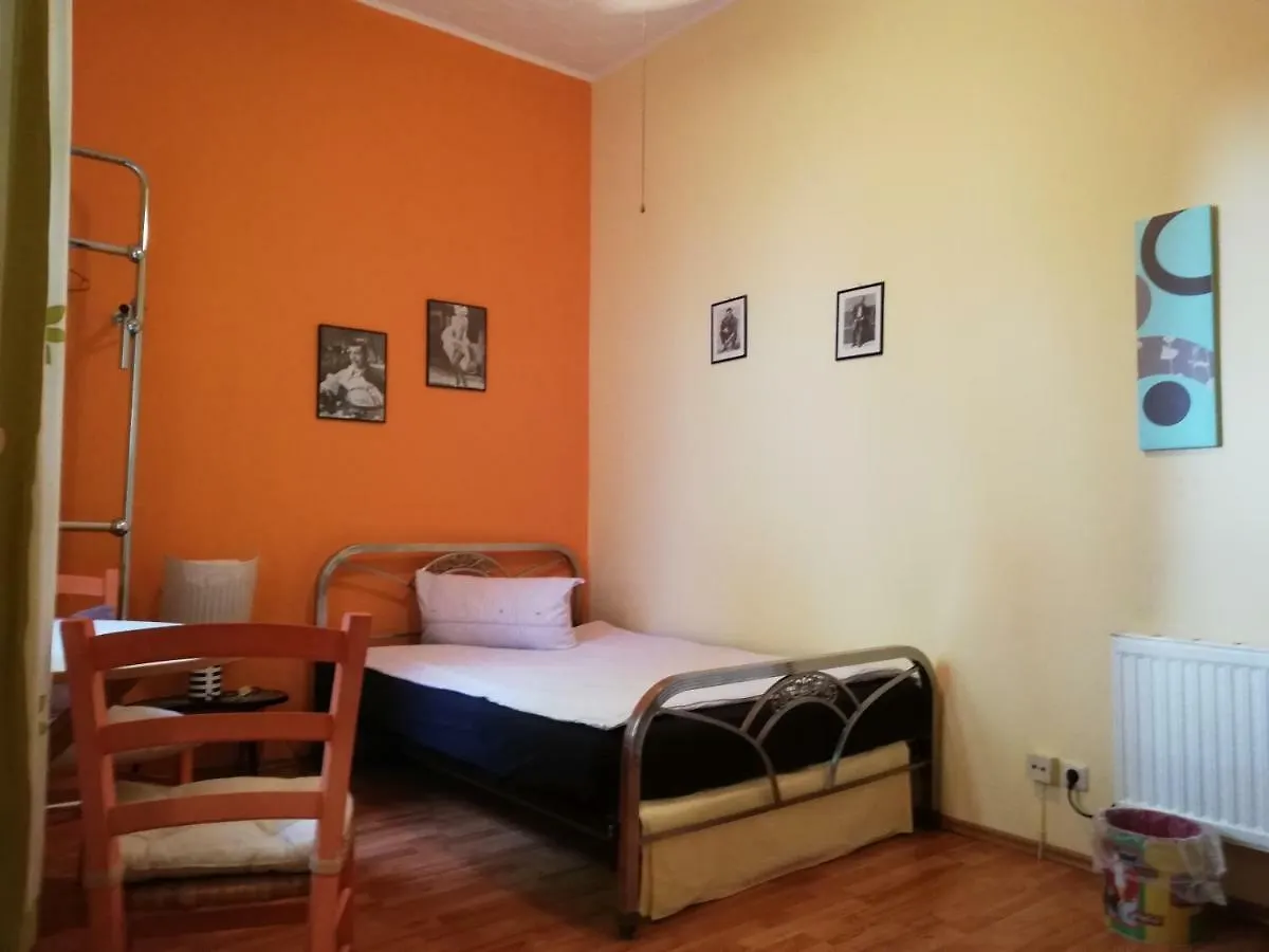 Acasa Bed & Breakfast Frankfurt am Main